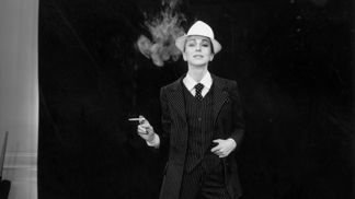 Modelka v „Le Smoking" od Yves Saint Laurent, 1967
