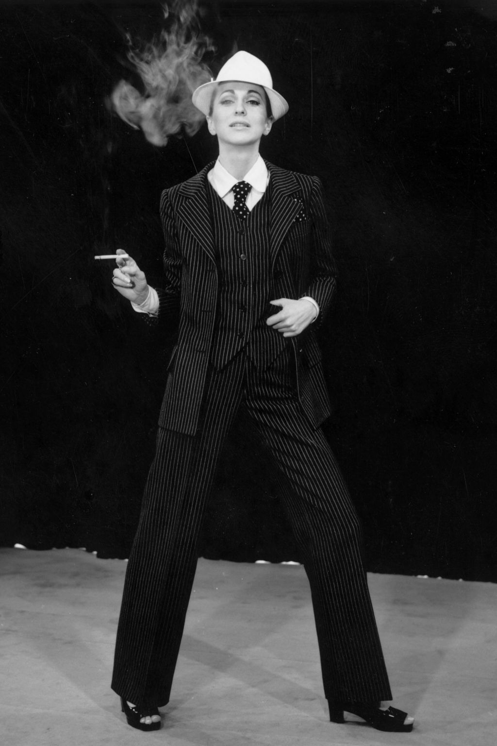 Modelka v „Le Smoking" od Yves Saint Laurent, 1967
Modelka v „Le Smoking" od Yves Saint Laurent, 1967