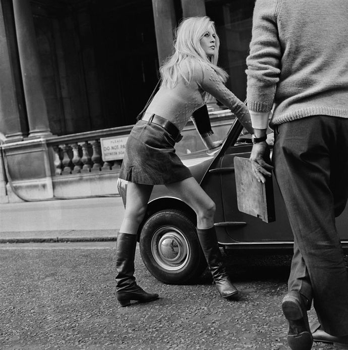 Nejžhavější módní momenty Brigitte Bardot. Připomeňte si, proč patřila k nejsvůdnějším ženám své doby Nejžhavější módní momenty Brigitte Bardot. Připomeňte si, proč patřila k nejsvůdnějším ženám své doby