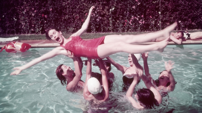  

POOL PARTY
