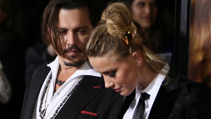 Johnny Depp v soudním sporu porazil Amber Heard