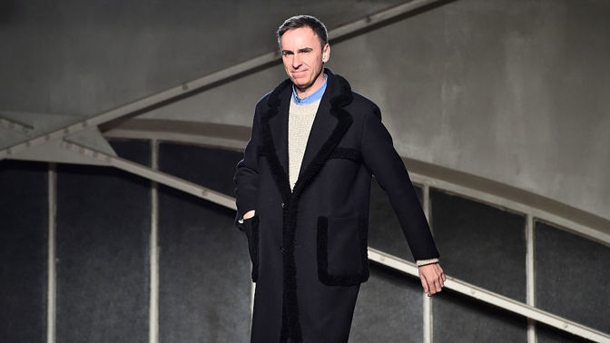 Nejzásadnější modely od Rafa Simonse brzy v prodeji Nejzásadnější modely od Rafa Simonse brzy v prodeji