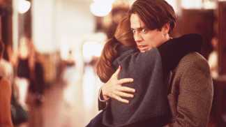 Hugh Grant a Julianne Moore