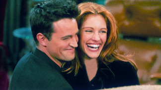  

Matthew Perry a Julia Roberts spolu chodili během natáčení Přátel 
