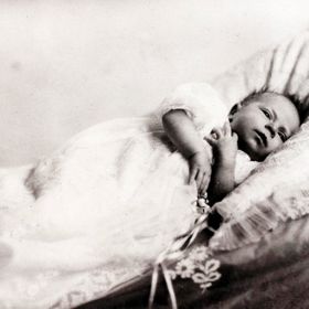 Budoucí královna Alžběta II. v roce 1926, jako miminko