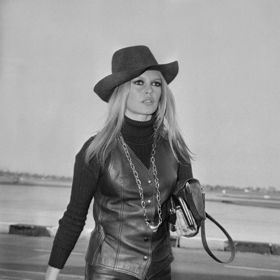 Nejžhavější módní momenty Brigitte Bardot. Připomeňte si, proč patřila k nejsvůdnějším ženám své doby