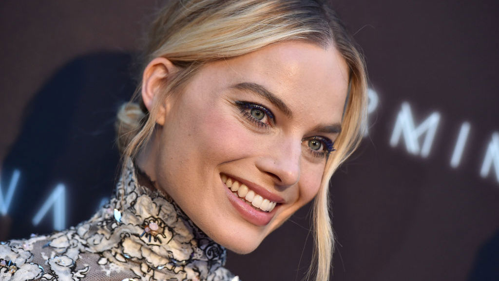 Zahraje si Margot Robbie panenku Barbie?