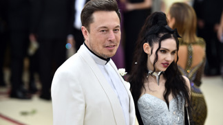  

Elon Musk a Grimes

