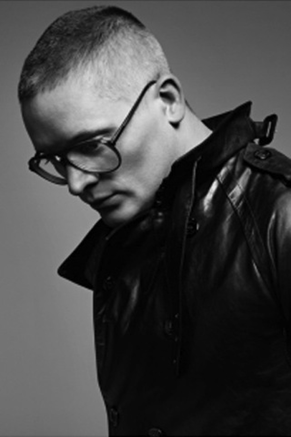 Giles Deacon vstupuje do Ungaro Giles Deacon vstupuje do Ungaro
