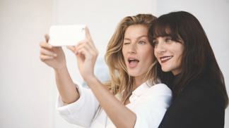 Tajemství přirozené krásy Gisele Bündchen. V exkluzivním videu vám ho sama prozradí