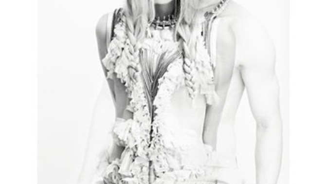 Givenchy: Po transsexuálovi albín