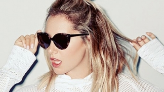 Heslo: messy top knot