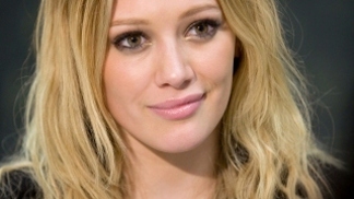 Hillary Duff pro DKNY