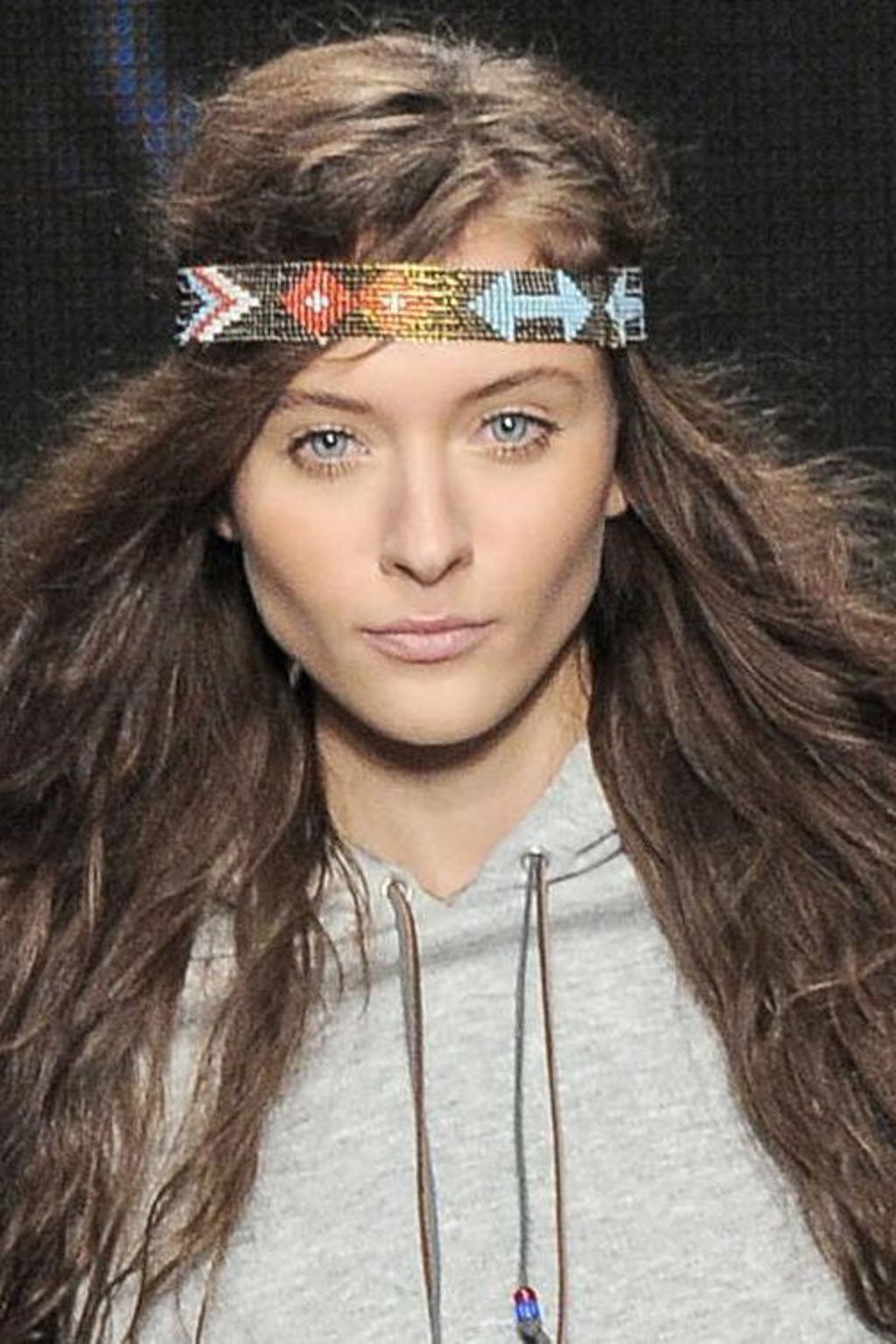 Hippie čelenka: vyletněte svůj účes