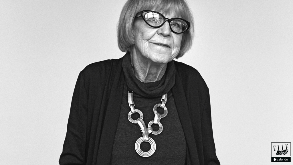 Eva Zaoralová Eva Zaoralová