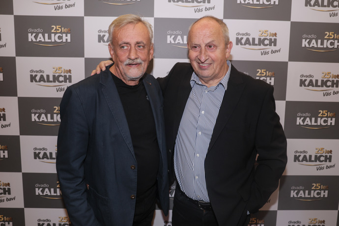 V roce 2024 pózoval v Divadle Kalich s kolegou Janem Krausem.