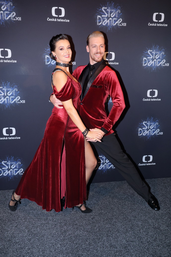 Šokující odchod po 20 letech: Kdo by mohl nahradit Kostkovou s Ebenem ve StarDance? Hlasujte v naší anketě Šokující odchod po 20 letech: Kdo by mohl nahradit Kostkovou s Ebenem ve StarDance? Hlasujte v naší anketě