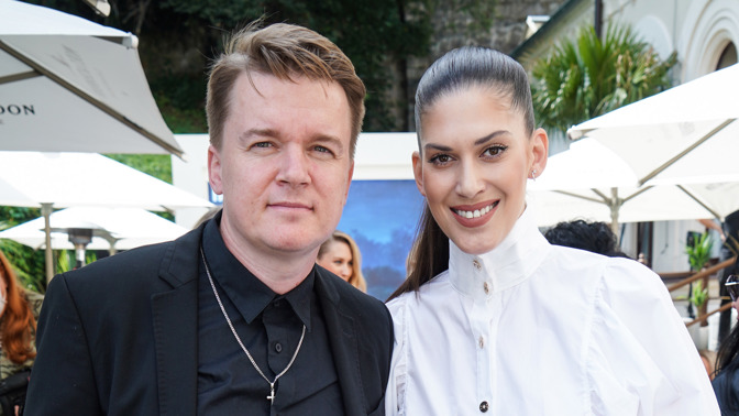 Aneta Vignerová a Petr Kolečko místo chalupy koupili prvorepublikovou vilu: Spisovatel zde má i svoji venkovní pracovnu