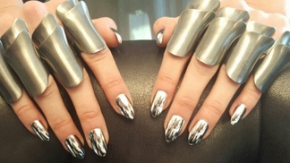Hot trend: Nehty jako zrcadlo