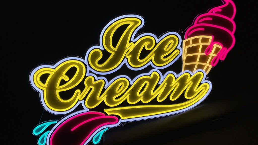 LOVE LED NEON