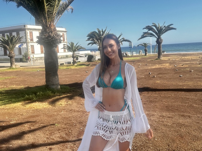Natália Lopašovská pije divákům krev.