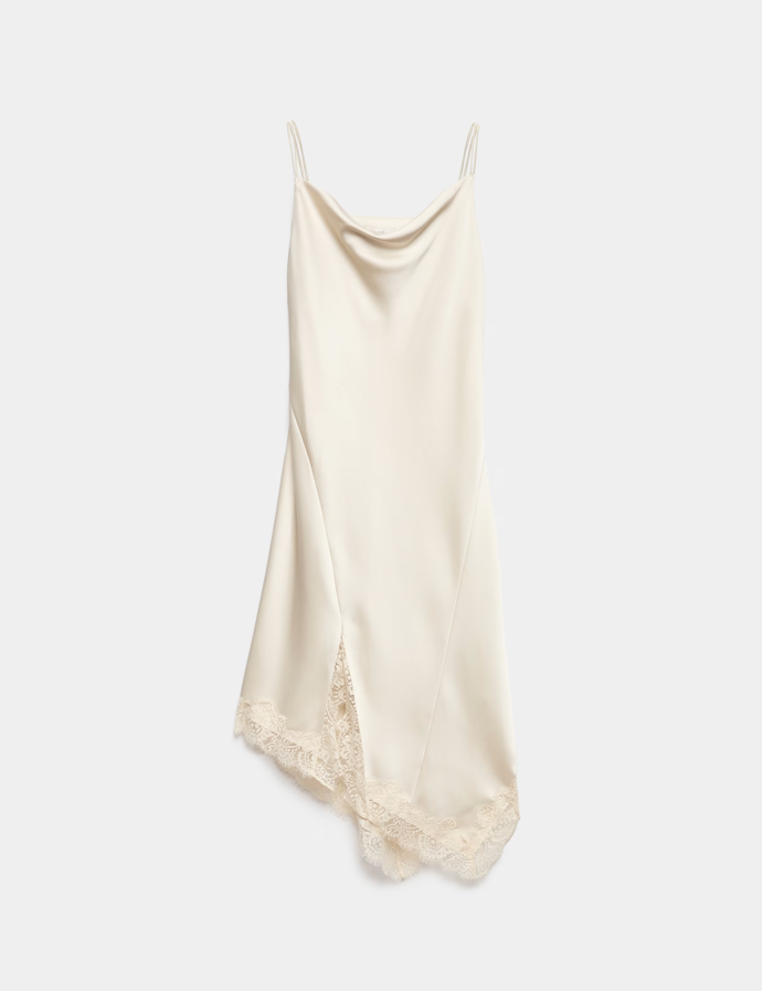 Saténové šaty slip dress s krajkovými lemy, Marks&Spencer, 1764 Kč