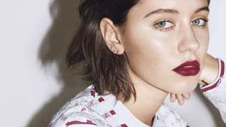Seznamte se s Iris Law, novou beauty star