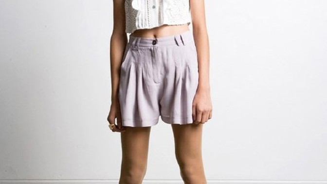 Jak nosit crop tops?