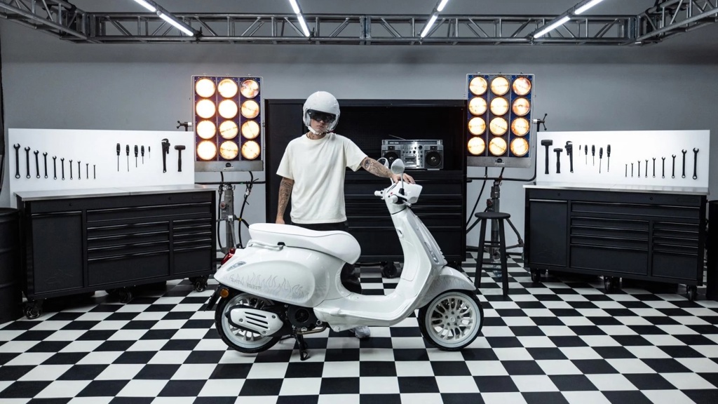 Justin Bieber x Vespa Justin Bieber x Vespa