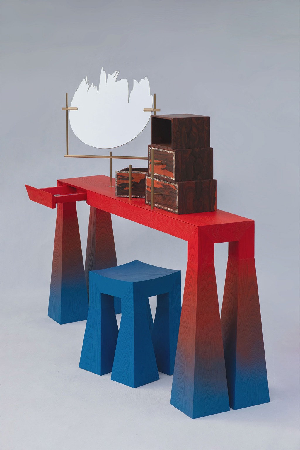 JIŘÍ KREJČIŘÍK - kolekce skládacího stolu a židle Fold–able (BUDU), komoda YKB, kuchyně Scene21 (spolu s Futuro Studio, Towárna), pracovní stůl Bor21, toaletní stůl Ladislava