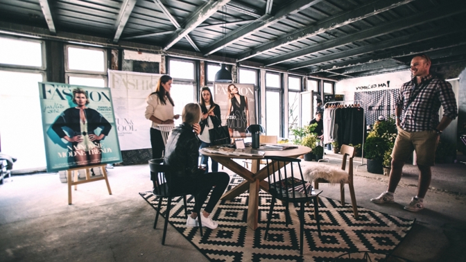 Co nás čeká o víkendu? Fashion DEALã, Lemarket & Universerum