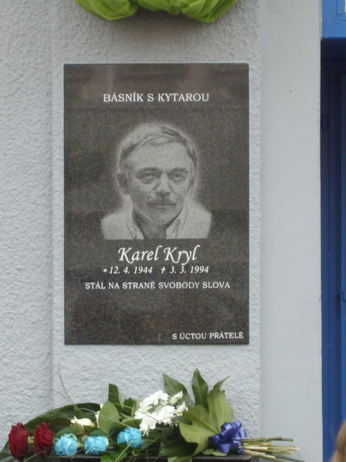 Krylova pamětní deska na pražské Letné