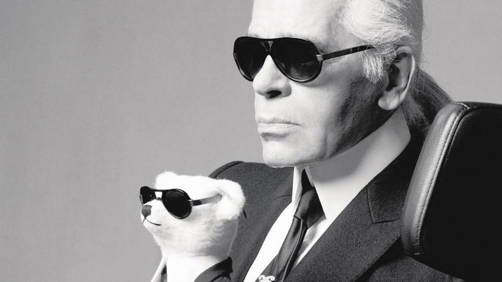 Karl nosí Apple Watch! Karl nosí Apple Watch!