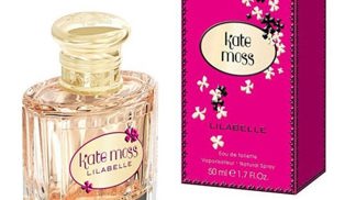Kate Moss má nový parfém Lilabelle