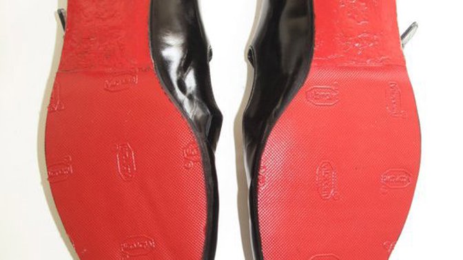 Kdo nefandí Louboutinovi?