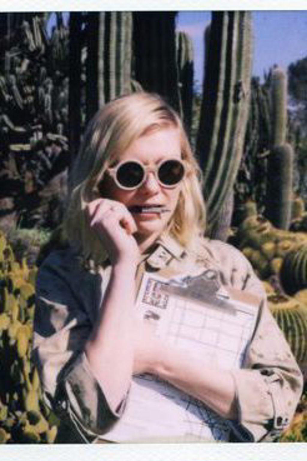 Kirsten Dunst na polaroidu Kirsten Dunst na polaroidu