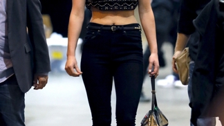 Krátké topy podle Jennifer Lawrence