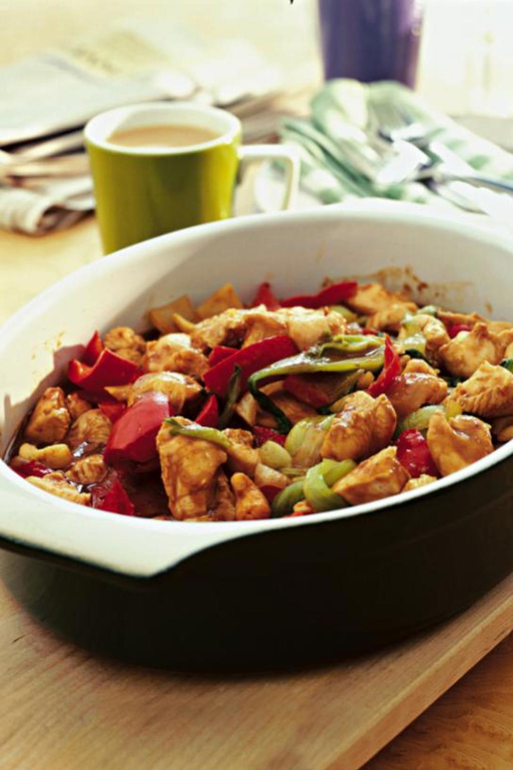 Kuře hoisin s oříšky kešú Kuře hoisin s oříšky kešú