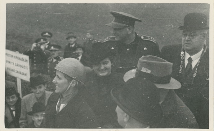 Lata Brandisová 1937