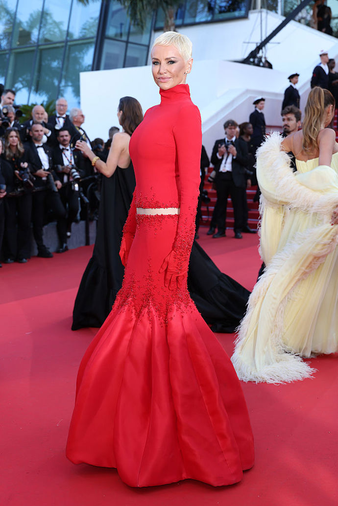 Letos s červenám kobercem v Cannes ladila Letos s červenám kobercem v Cannes ladila