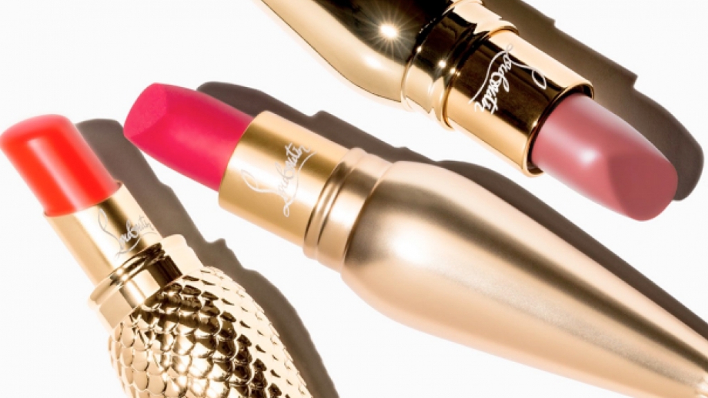 LOUBOUTIN PŘEDSTAVIL KRÁSNÉ RTĚNKY LOUBOUTIN PŘEDSTAVIL KRÁSNÉ RTĚNKY