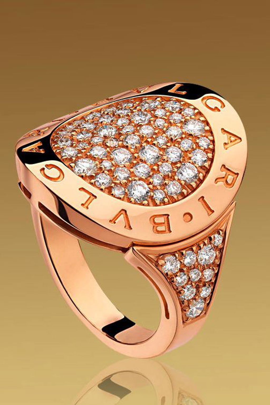 Louis Vuitton kupuje Bulgari Louis Vuitton kupuje Bulgari