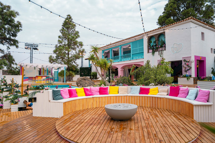 Zbrusu nové ohniště reality show Love Island. 