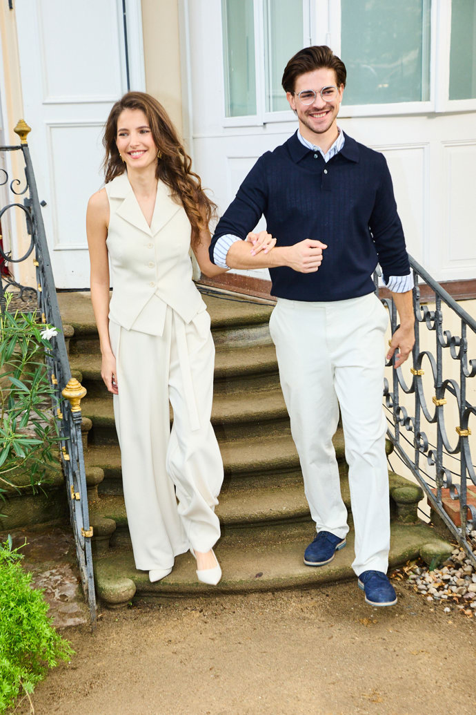 Sara Sandeva a Daniel Makovec při příchodu na tiskovou konferenci StarDance 2026. 