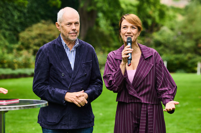 Moderátory budou letos opět Marek Eben a Tereza Kostková, tentokrát však naposledy. 