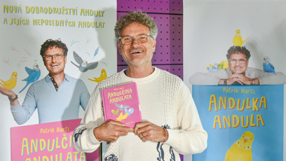 FOTO: Patrik Hartl s novou dětskou knihou Andulčina Andulata.