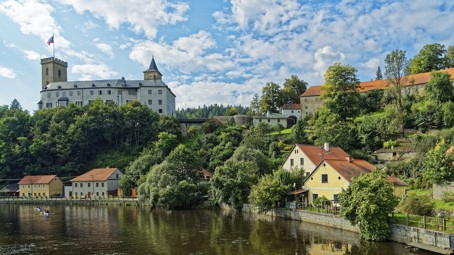 Kvíz: Nejvyšší most, největší rybník i nejvyšší věž. Jak dobře znáte nej Česka?