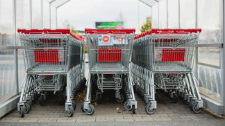 Otevírací doba na Den české státnosti: V pondělí 28. září si velký nákup neuděláte