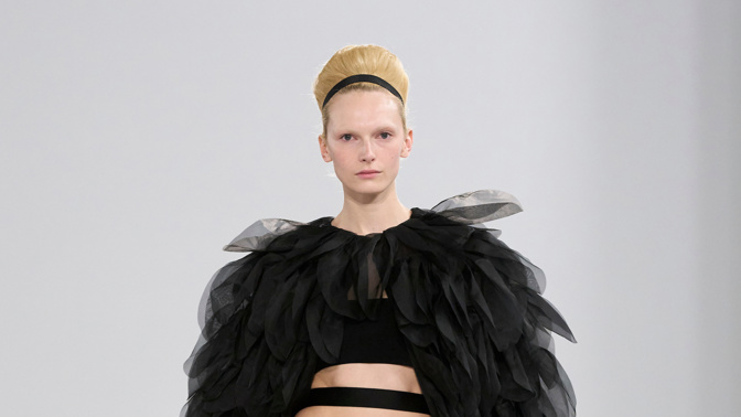 Max Mara Spring-Summer 2026: Dost bylo návratů 90s, ať se vrátí rokoko