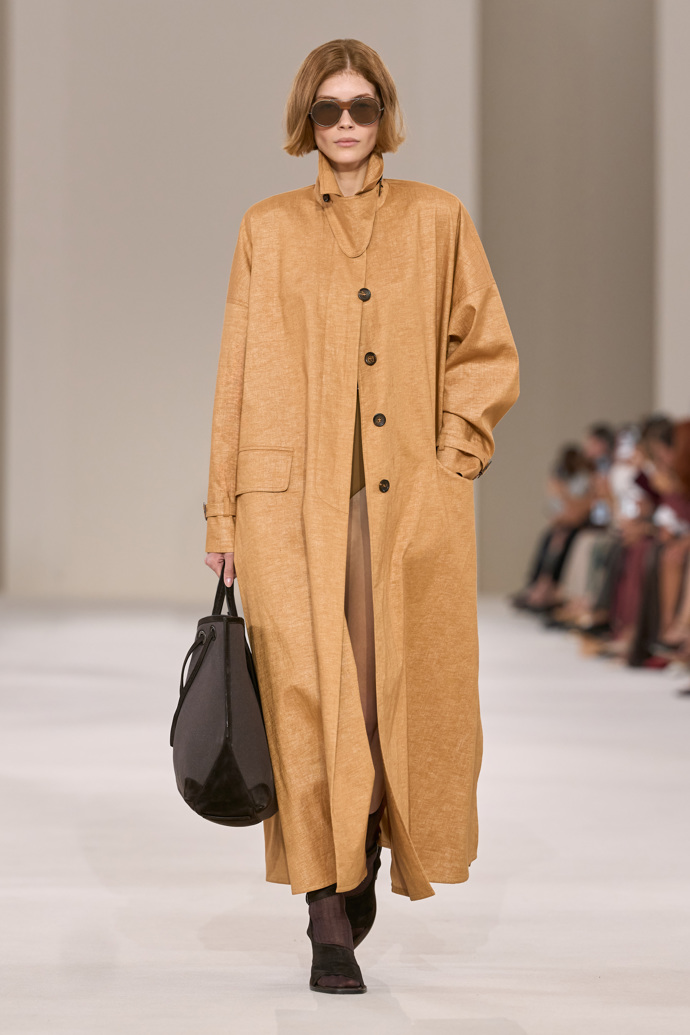 Módní předpověď z Itálie. Co budeme nosit příští rok podle trendů z Milána? Gucci vsadil na zralé ženy Módní předpověď z Itálie. Co budeme nosit příští rok podle trendů z Milána? Gucci vsadil na zralé ženy